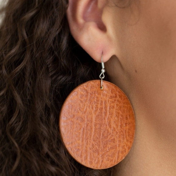 Bling by Amber Jewelry - Trend Friends - Brown Leather Earrings